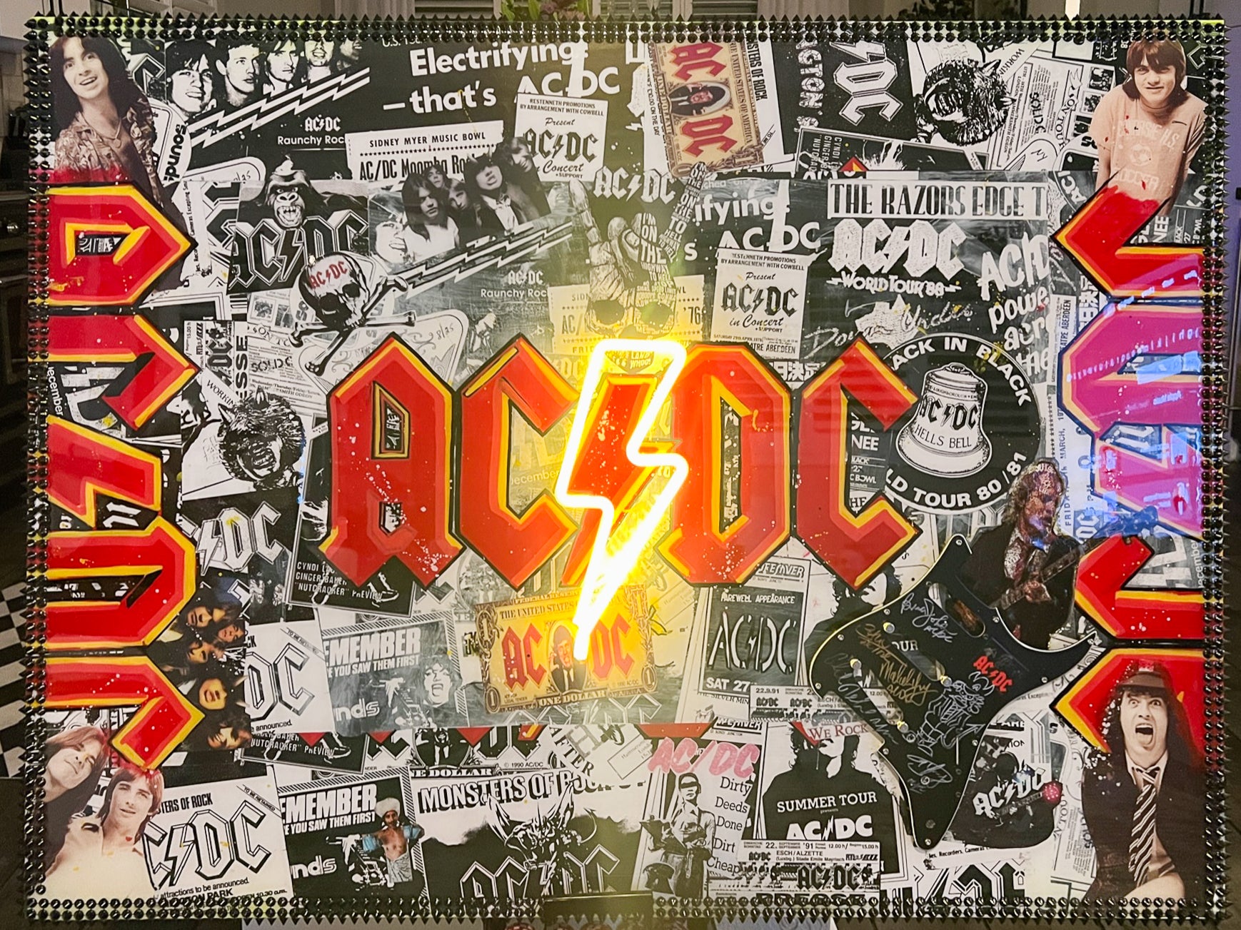 AC/DC – JENUINE AF ART